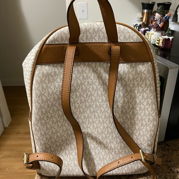 Michael Koors bag - Picture 2 of 3